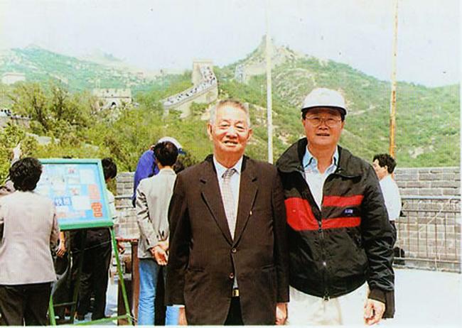应昌期与儿子应明皓 资料图