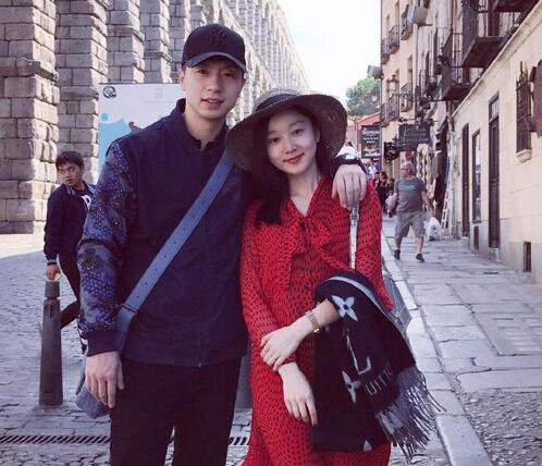马龙和女友