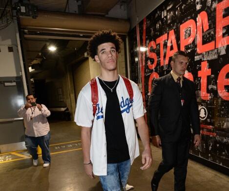 湖人的双榜眼表现低迷