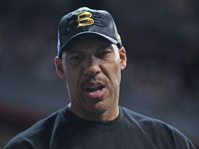 球爹此时是什么心情？