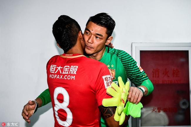 保利尼奥和曾诚