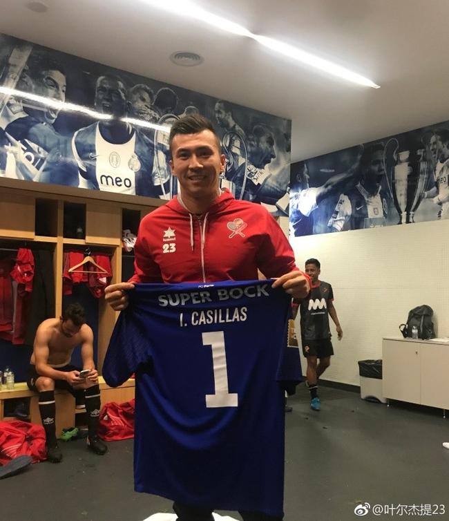 中国旅欧门将叶尔杰提