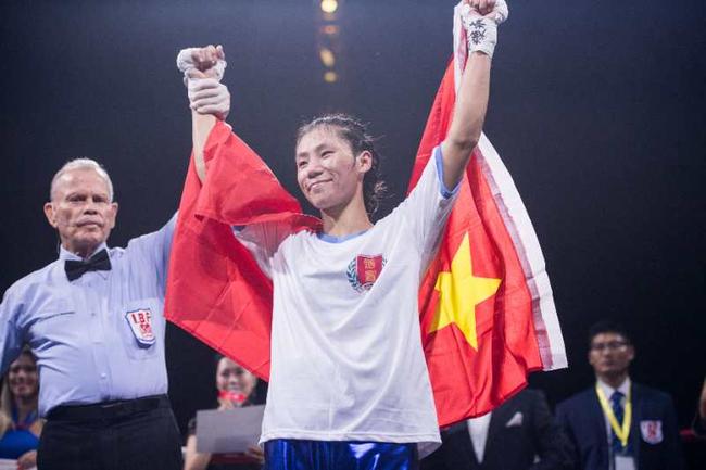 蔡宗菊卫冕金腰带