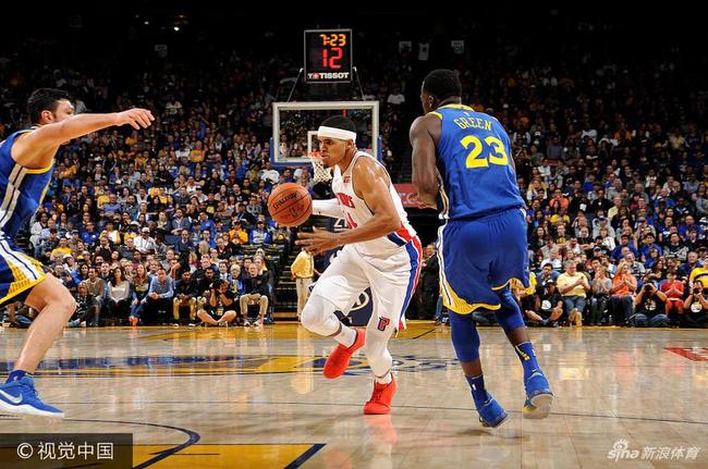 哈里斯进那一个三分就值金子！