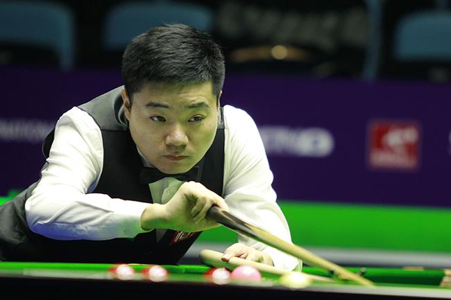 丁俊晖的眼睛受到疾病困扰