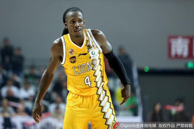 40分15篮板10助攻！180天王福特色