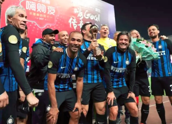 苏宁传奇足球夜勾起无数球迷回忆