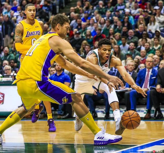 雄鹿今天背靠背连胜