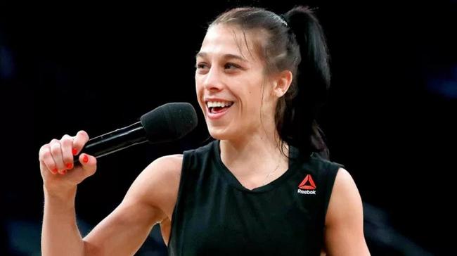 前UFC女子草量级冠军乔安娜-耶德尔泽西克