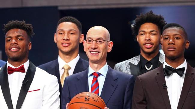 选秀时的英格拉姆和西蒙斯