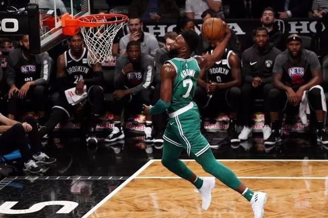 杰伦布朗不会后退