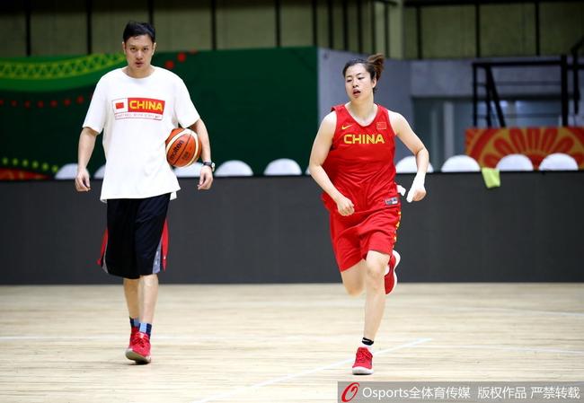 陈晓佳仍是江苏女篮队魂