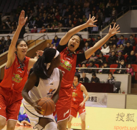 女篮