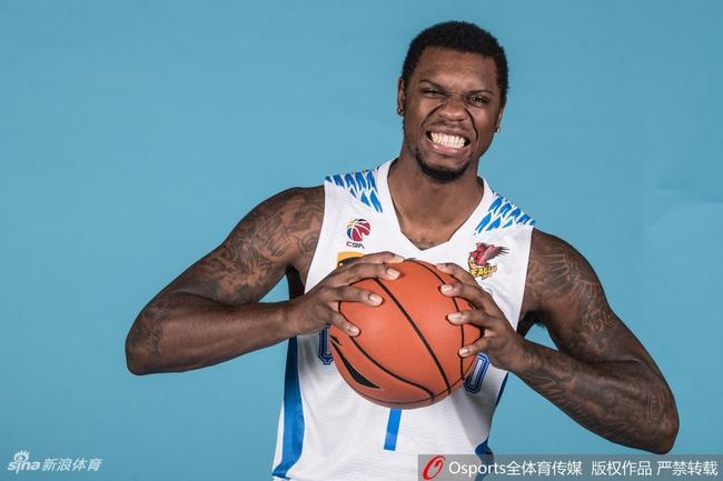 青岛更换外援已成不二选择