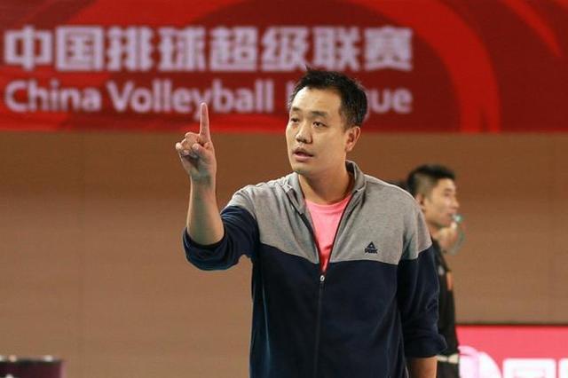 八一女排主教练武晓江