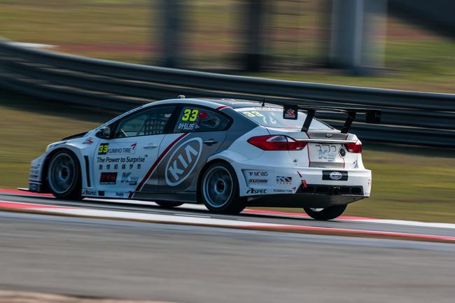 起亚K3赛车在练习赛中全场最快