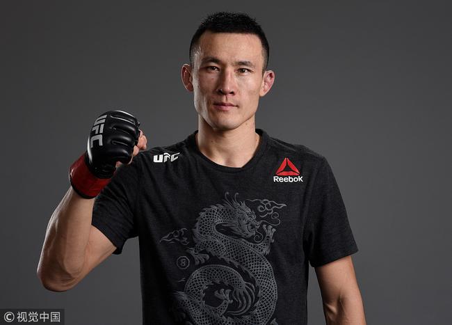 王冠复盘比赛:第一回合再给我5秒我就ko了_武术散打_新浪竞技风暴