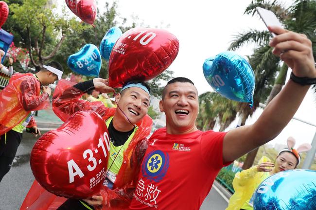 2017厦门海沧半马上瘾开跑