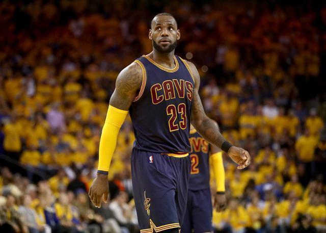 詹姆斯率队8连胜？