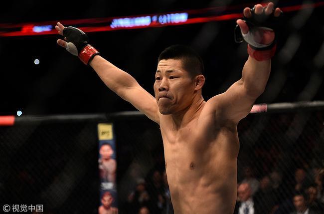 李景亮引爆了现场