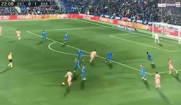 梅西的这脚传球