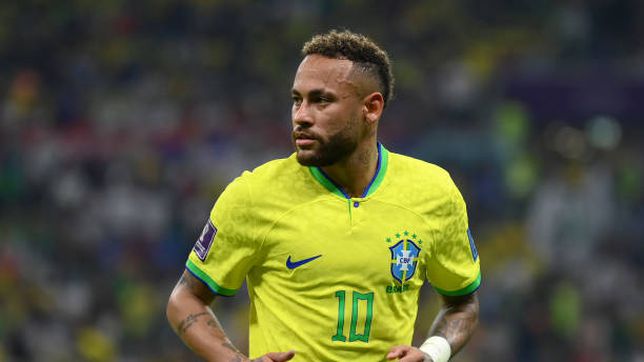 拉菲尼亚：球迷为内马尔受伤高兴 巴西配不上他！