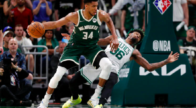 字母哥背伤接受mri检查 伤情无大碍需休养康复