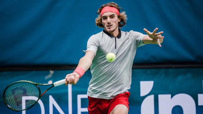 西西帕斯在笓賽 cite>捔逐,競賽 /cite>中