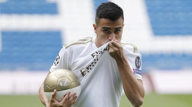 雷尼尔亮相皇马