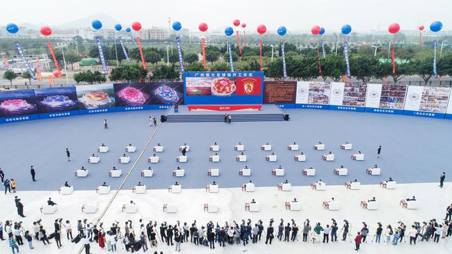 广州恒大足球场亮相:许家印亲自构思 总投资12