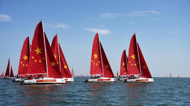 为祖国升帆为希望护航 271名帆友共庆新中国71华诞_帆船新闻_新浪竞技