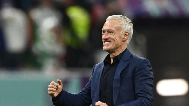 法国足协官宣与德尚续约到2026年6月 - 球迷直播