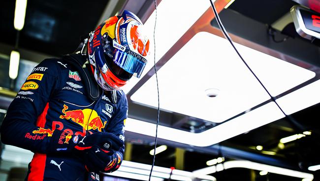 红牛车手阿莱克斯-阿尔本