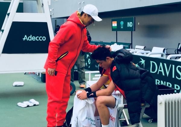 吴易昺泪洒赛场