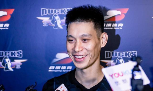 林书豪:我来中国已经瘦了 但吃了好几次烤鸭_cba_新浪竞技风暴_新浪网