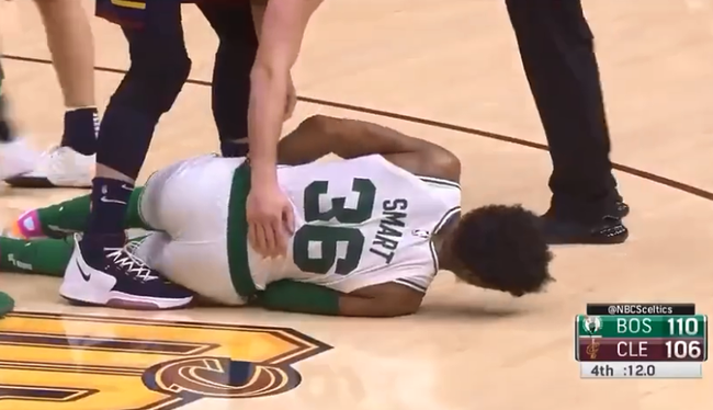 逗妹吐槽:热刺四连败！穆三年变穆三月了