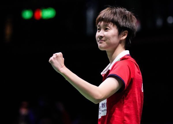 2022国际羽联总决赛陈雨菲横扫韩国一姐出线 中国队两对女双晋级！