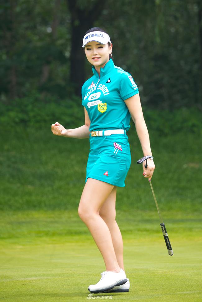 乐卡克精英赛石昱婷加洞击败郭万青 首次成功卫冕