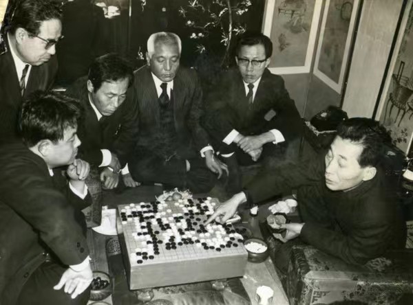 1971年，金寅和赵南哲在下韩国国手战挑战棋