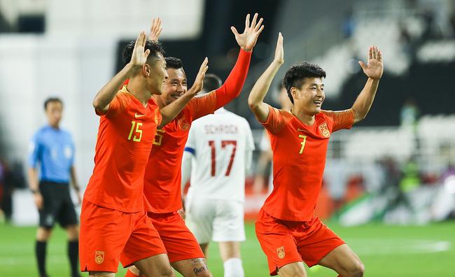 国足两连胜提前晋级