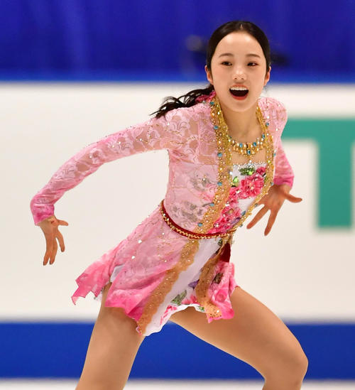 日本花滑精灵本田真凛将就读明治大学与前辈成校友 手机新浪网