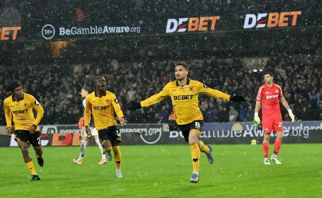 狼队2-0维拉造4倍冷门