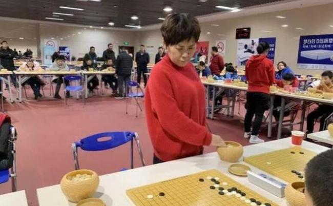 华学明等指导棋迷