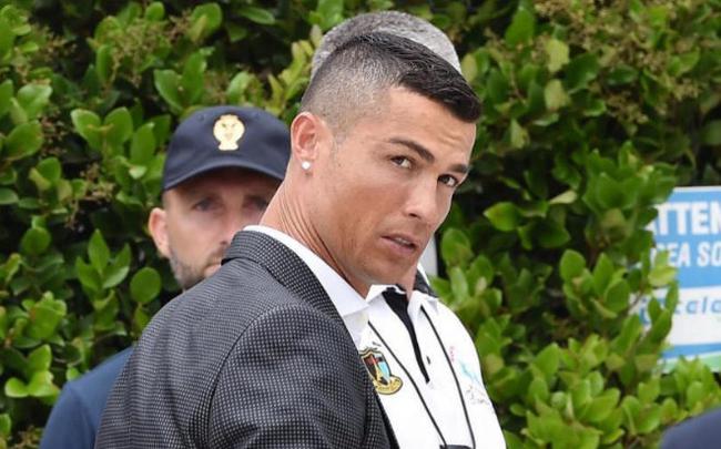 C罗向西班牙税务局缴纳罚款