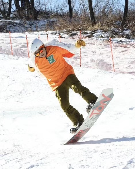 天空才是他的极限夜场张亦兵的飞驰人生新浪