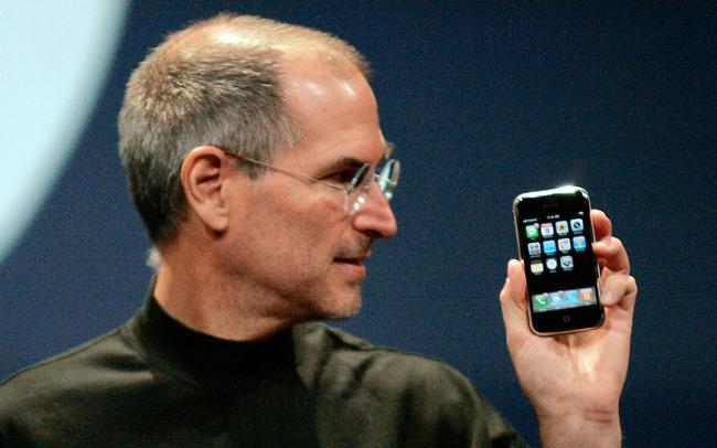 苹果手机作为先驱者，改变了人们的生活方式