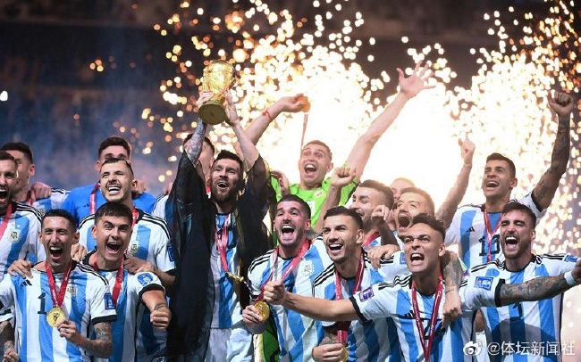 阿根廷FIFA排名升至世界第一 梅西终于加冕王冠！