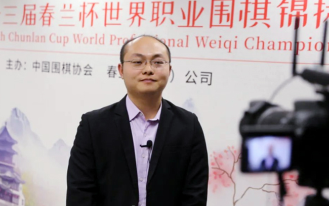 ▲中国排名第20位的唐韦星九段战胜了连续26个月占据中国排名第一的柯洁九段,进入决赛。