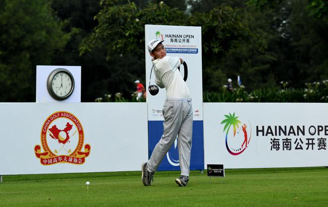 陈顾新领先男子A组