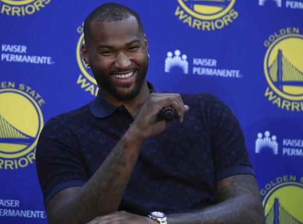 考神被库里打服了